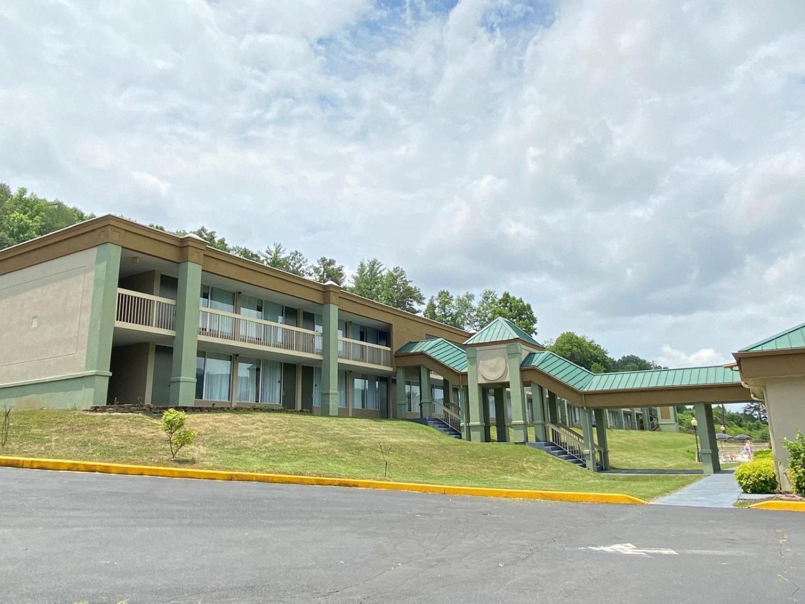 Quality Inn Harriman Buitenkant foto