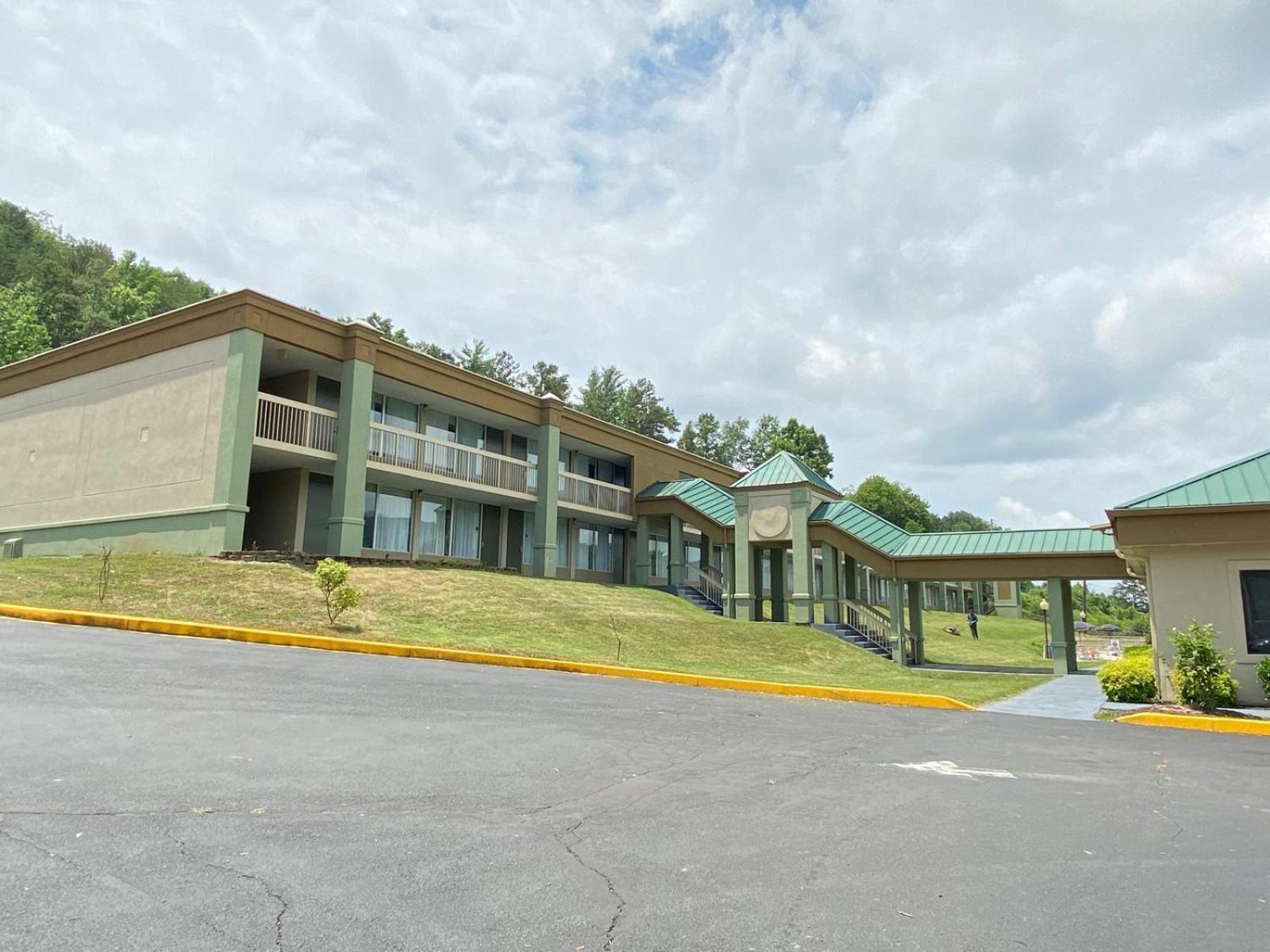 Quality Inn Harriman Buitenkant foto